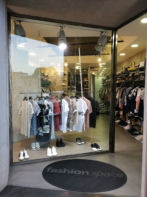 Foto di Fashion Space Store di Sarno  Salerno  Campania         Italia
