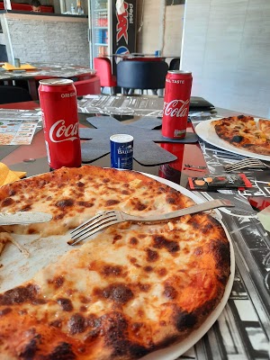 Foto di Pizza Bugati di Leuville sur Orge  Palaiseau  Essonne    le de France  France m  tropolitaine         France