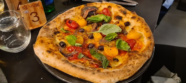 Foto di Kevu%F2 Pizzeria di Quarto  Napoli  Campania         Italia