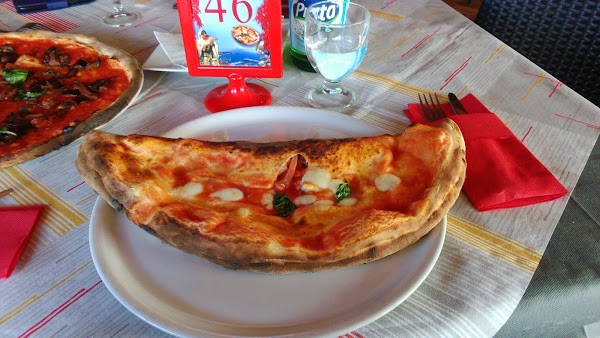 Foto di Trattoria e Pizzeria Da Nancy di Portici  Napoli  Campania         Italia
