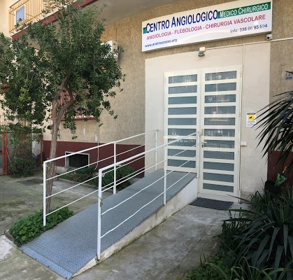 Foto di Dott  Andrea Russo   Chirurgia Vascolare  C Angiologia  C Ecocolordoppler di Pomigliano d Arco  Napoli  Campania         Italia