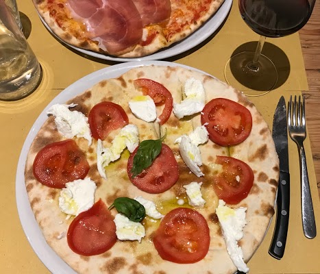 Foto di Pizzeria Viale 73 di Ancona  Marche  Italia