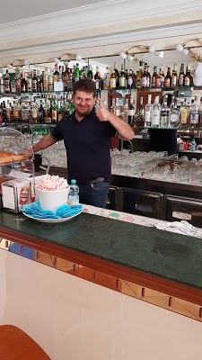 Foto di Roger%27S Bar Di Di Cerbo Carmine di Baia e Latina  Caserta  Campania         Italia