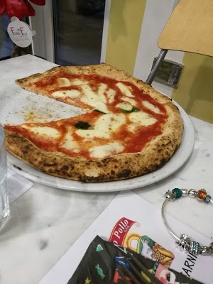 Foto di Jolly Pizza di San Sebastiano al Vesuvio  Napoli  Campania  Italia