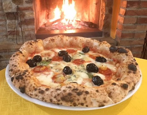 Foto di Pizzeria Sancta Maria la Pizzaccia di Rende  Cosenza  Calabria         Italia
