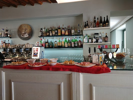 Foto di Caff%E8 Roma Bar Pasticceria di Livorno  Toscana  Italia
